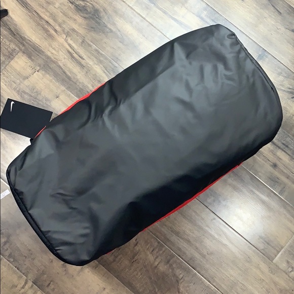 Training Duffel Bag (Small)
Nike Brasilia - Picture 4 of 16